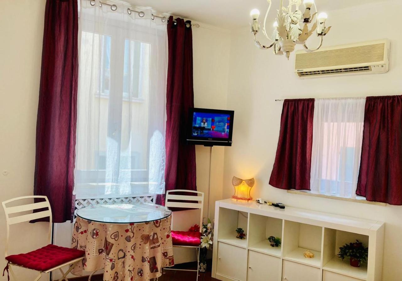 Appartamento Anna Sul Lago Di Garda - Citycenter 데센자노델가르다 외부 사진