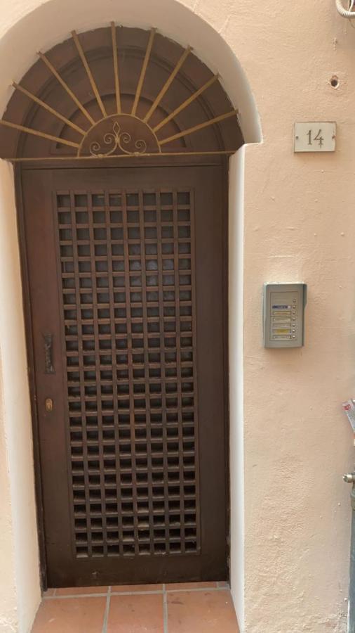 Appartamento Anna Sul Lago Di Garda - Citycenter 데센자노델가르다 외부 사진